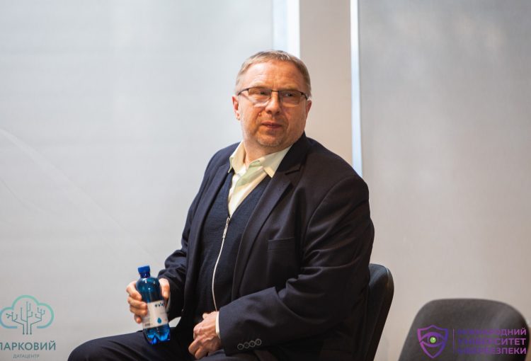CyberPark 2021 Круглий стіл високого рівня «Актуальні питання до Закону України «Про критичну інфраструктуру» - від законотворців до ключових виконавців» 30 img 2676
